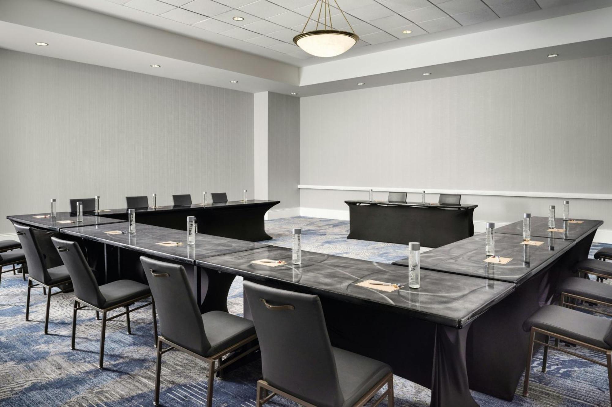 Renaissance Portsmouth-Norfolk Waterfront Hotel Экстерьер фото