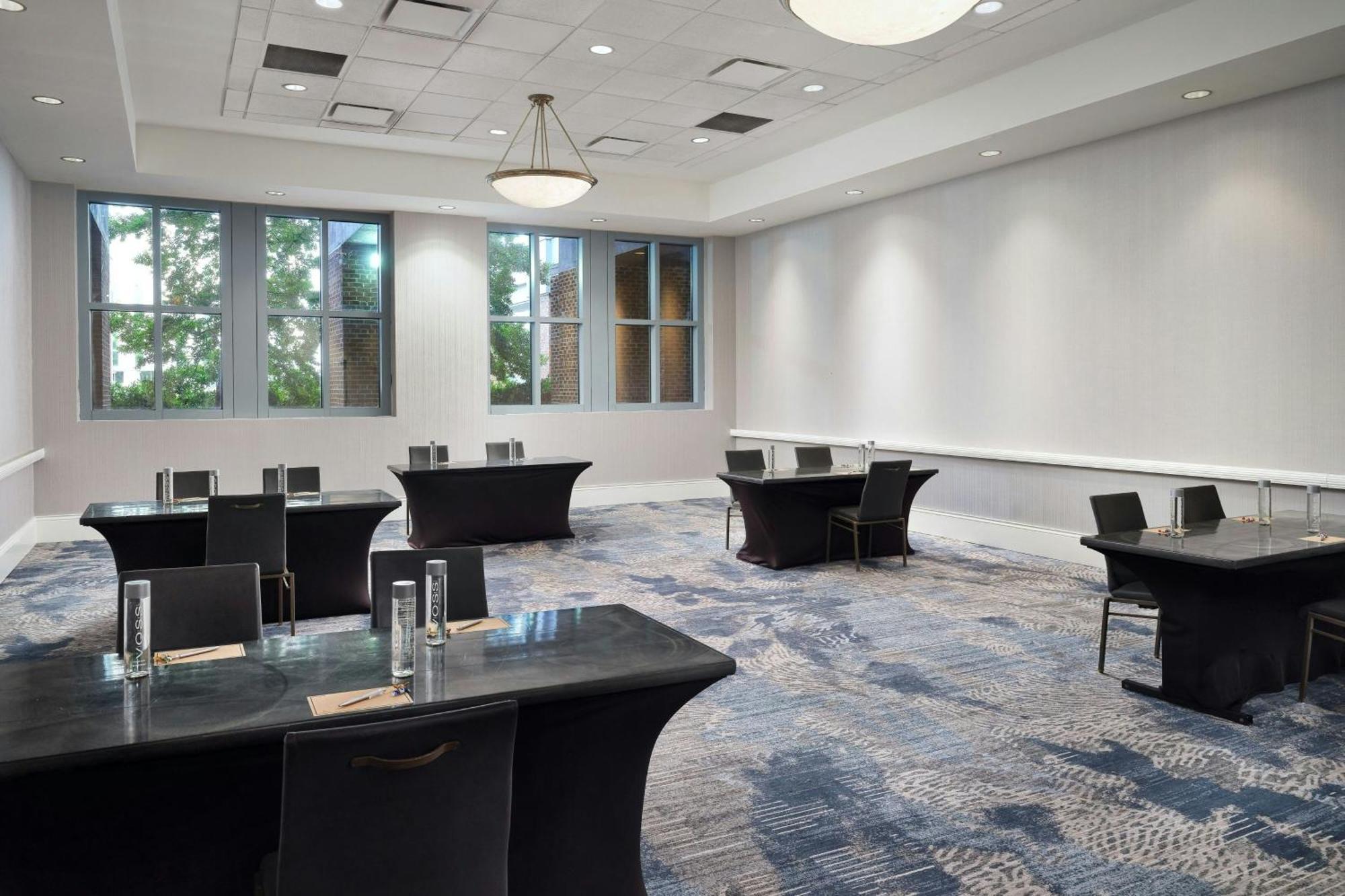 Renaissance Portsmouth-Norfolk Waterfront Hotel Экстерьер фото